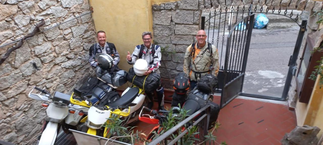 B&B Il Portico Orgosolo Luaran gambar